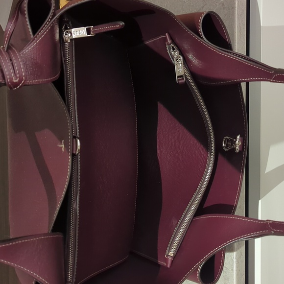 Tod's Medium Apa Leather Tote Burgundy - Picture 12 of 14